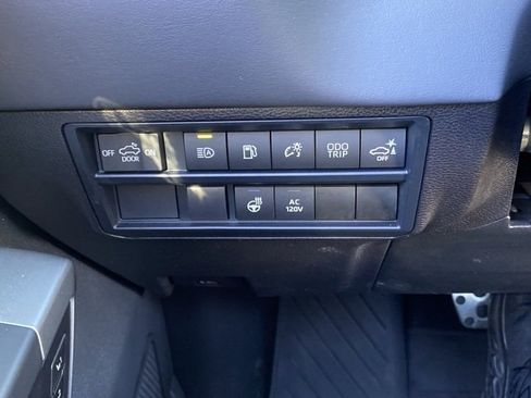 Used 2024 Toyota Tundra Platinum image 32