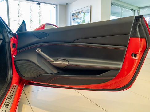 Used 2019 Ferrari 488 GTB RWD image 21