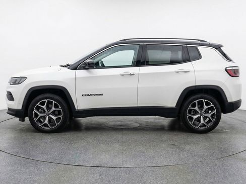 Used 2025 Jeep Compass Limited AWD/4WD image 5