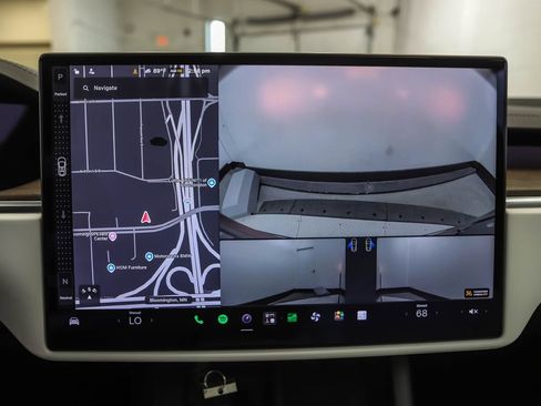 Used 2023 Tesla Model X AWD/4WD image 17