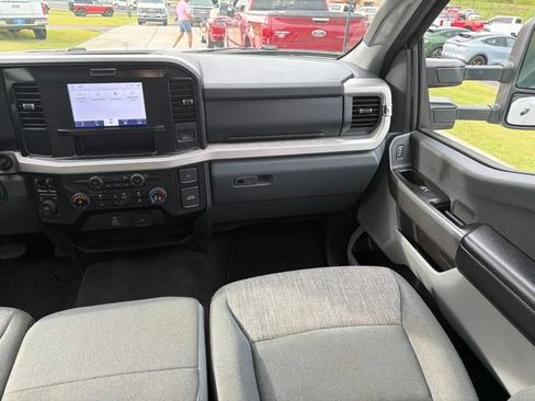 Used 2025 Ford F250 XLT AWD/4WD image 13