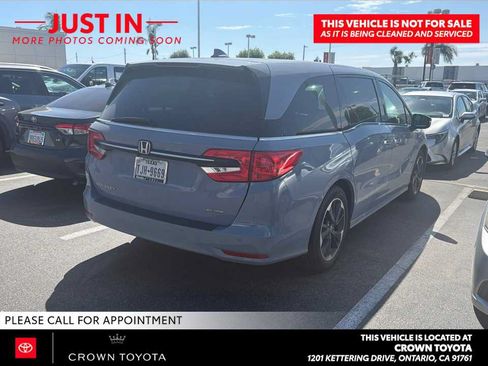 Used 2023 Honda Odyssey Elite image 4