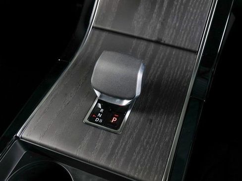 New 2026 Land Rover Range Rover Velar Dynamic SE image 12