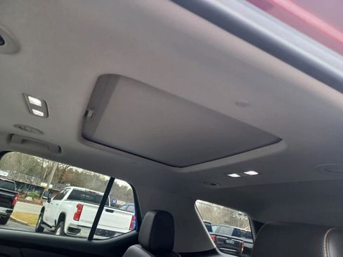 Used 2020 Chevrolet Traverse LT w/ LT Premium Package image 19