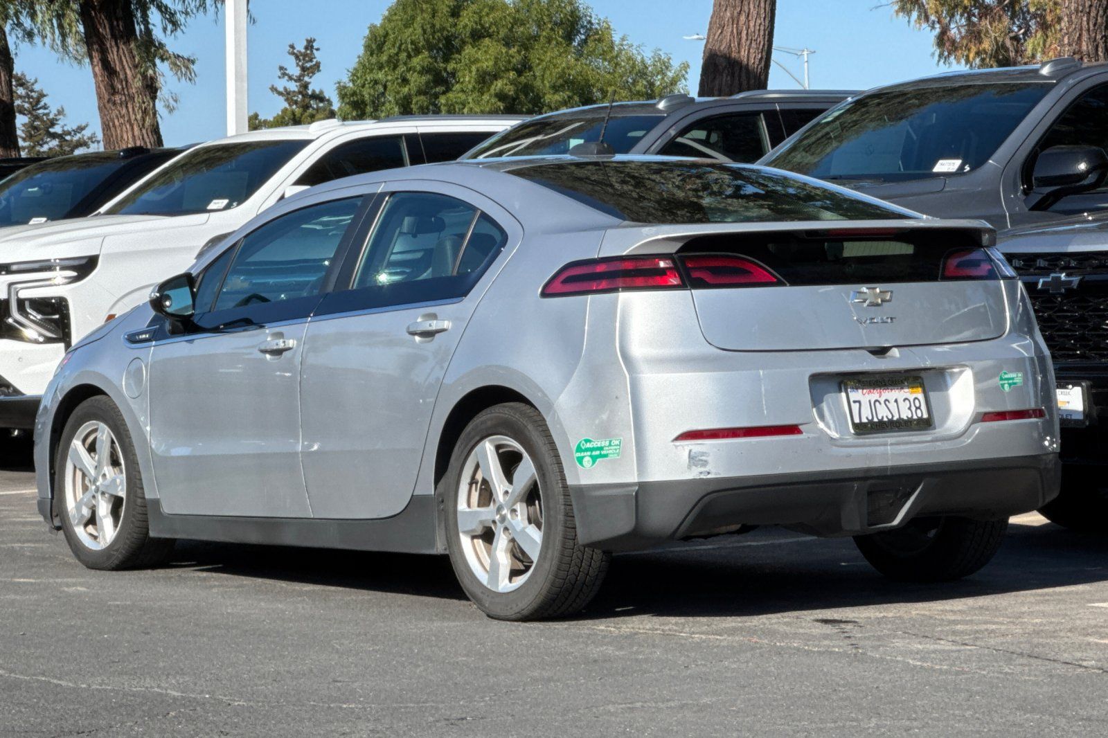 Used 2015 Chevrolet Volt Premium w/ Premium Trim Package FWD image 7