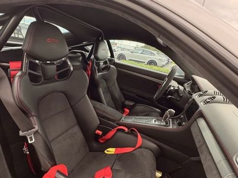 Used 2021 Porsche 718 Cayman GT4 RWD image 16