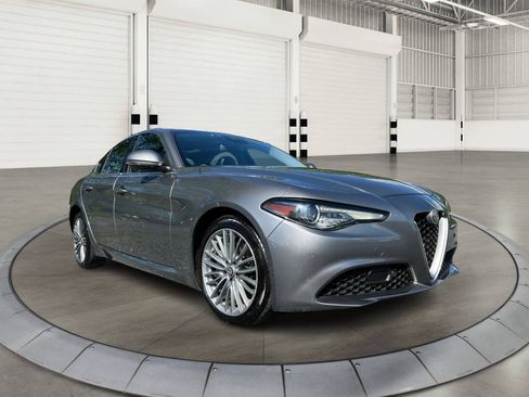 Used 2018 Alfa Romeo Giulia Ti w/ Quick Order Package 22X Lusso AWD/4WD image 1