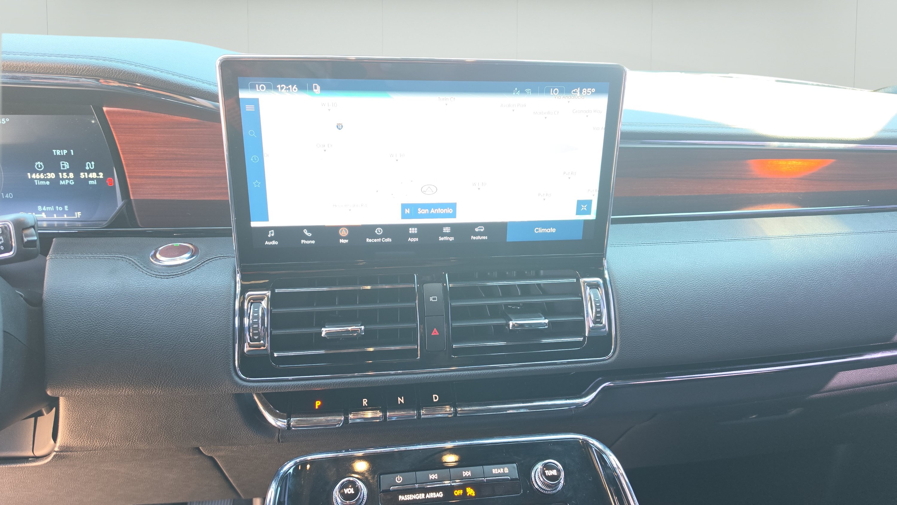 Used 2024 Lincoln Navigator Premiere AWD/4WD image 17