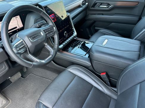 Used 2025 GMC Yukon Denali AWD/4WD image 10