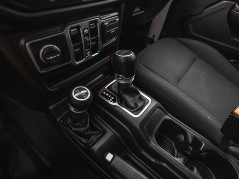 Used 2020 Jeep Gladiator Sport w/ Quick Order Package 24S AWD/4WD image 27