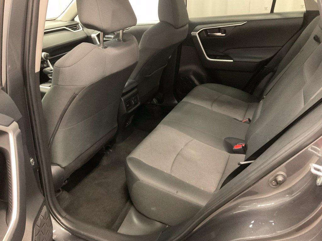 Used 2025 Toyota RAV4 XLE AWD/4WD image 32