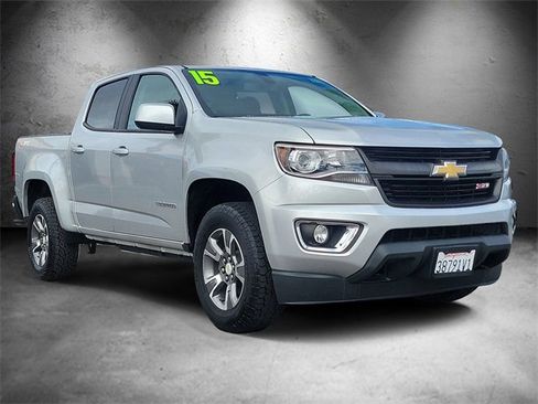 Used 2015 Chevrolet Colorado Z71 image 2
