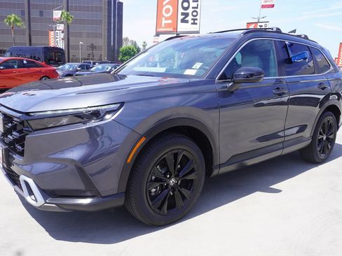 Used 2025 Honda CR-V Sport Touring image 4