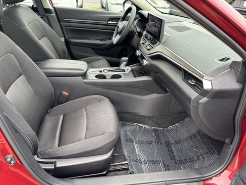 Used 2025 Nissan Altima 2.5 SV w/ SV Special Edition Package image 31