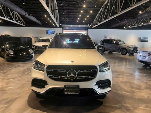 Used 2023 Mercedes-Benz GLS 580 4MATIC image 8