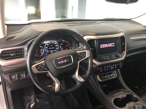 Used 2021 GMC Acadia Denali w/ Denali Ultimate Package AWD/4WD image 13