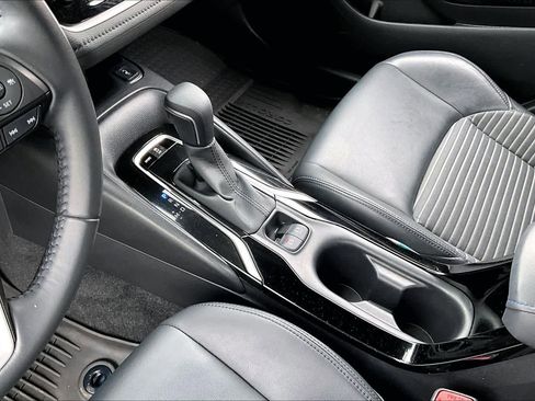 Used 2022 Toyota Corolla XSE image 16