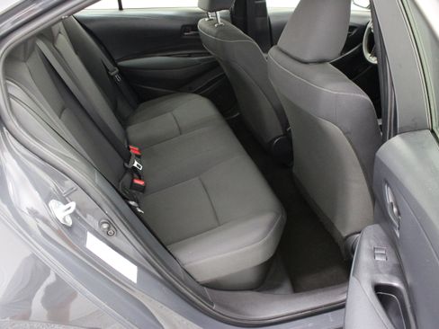 Used 2025 Toyota Corolla LE FWD image 30