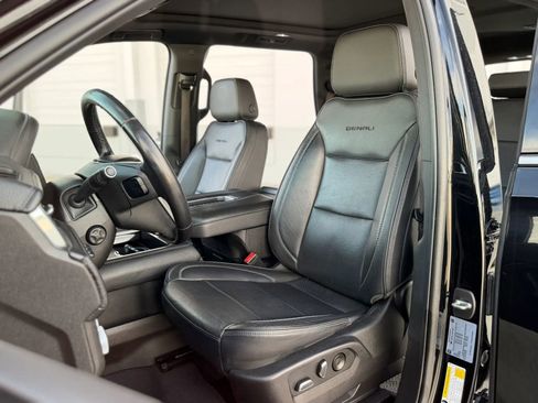 Used 2022 GMC Yukon Denali w/ Denali Premium Package AWD/4WD image 20