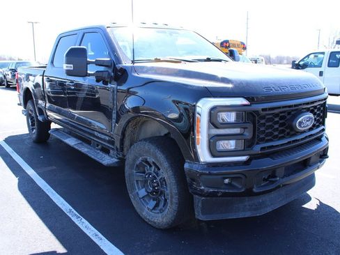 Used 2023 Ford F350 Lariat w/ Lariat Ultimate Package image 3