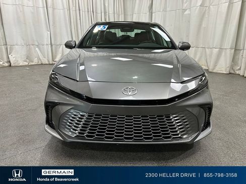 Used 2025 Toyota Camry XSE FWD image 3