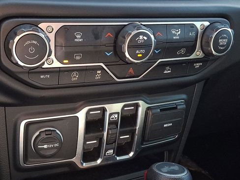 Certified 2023 Jeep Wrangler Sport S image 16