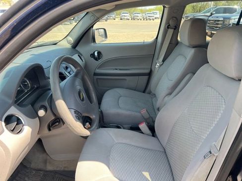 Used 2011 Chevrolet HHR LS FWD image 13