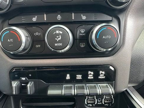 Used 2020 RAM 1500 Big Horn AWD/4WD image 28
