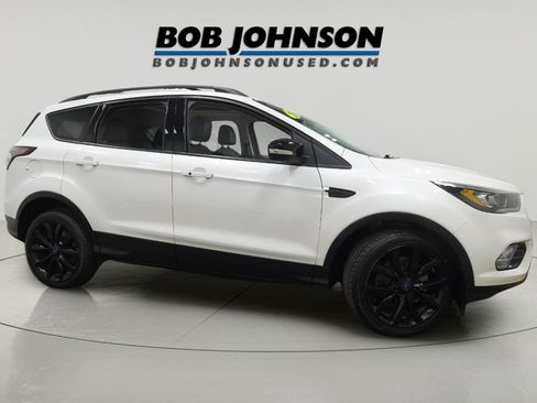 Used 2017 Ford Escape Titanium AWD/4WD image 1