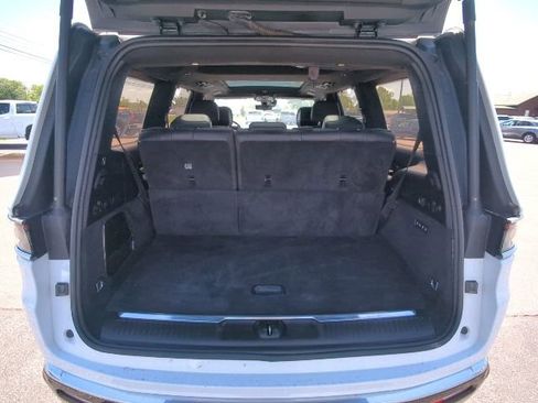 Used 2023 Jeep Grand Wagoneer Series II w/ Premium Group II AWD/4WD image 45