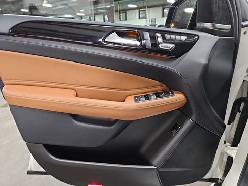 Used 2018 Mercedes-Benz GLE 43 AMG 4MATIC image 28