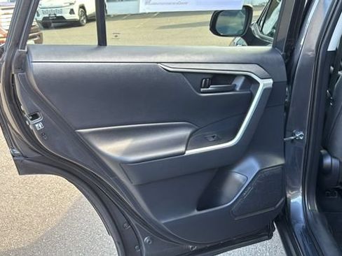 Certified 2019 Toyota RAV4 LE AWD/4WD image 19