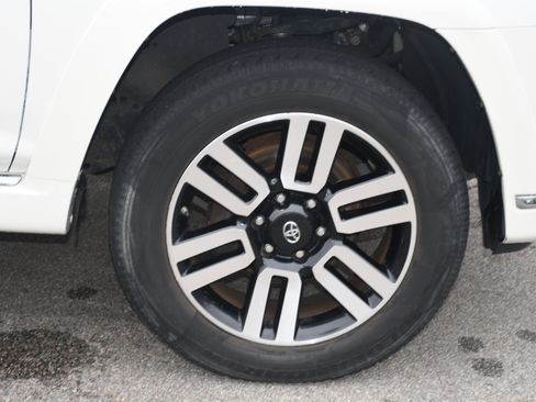 Used 2017 Toyota 4Runner Limited image 23