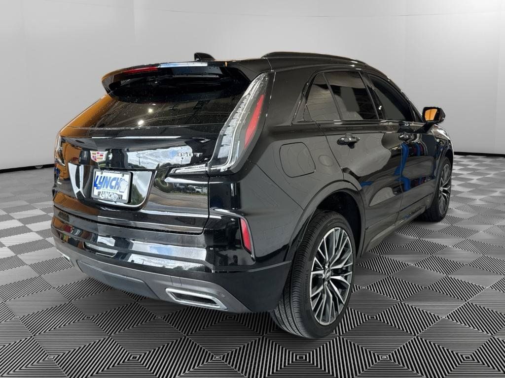Used 2024 Cadillac XT4 Sport AWD/4WD image 5