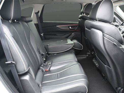 Used 2023 Acura MDX SH-AWD w/ Advance Package image 21