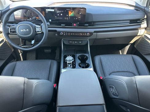 New 2026 Kia Carnival EX FWD image 21