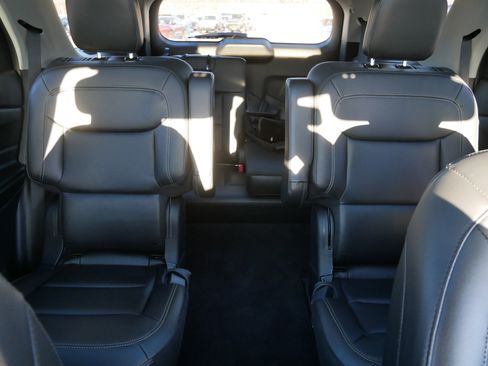 Certified 2022 Ford Explorer XLT w/ Equipment Group 202A image 13