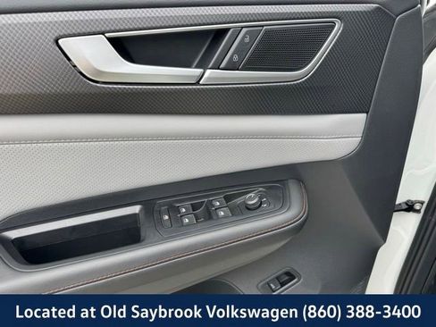 Certified 2025 Volkswagen Atlas Peak Edition SE AWD/4WD image 38