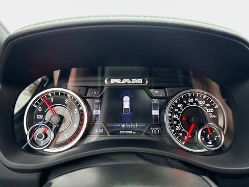 Used 2022 RAM 2500 Laramie w/ Night Edition image 31