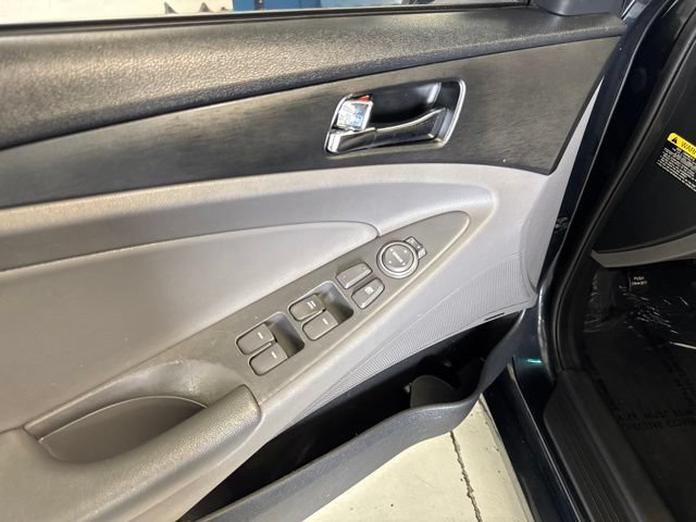 Used 2012 Hyundai Sonata SE w/ Navigation & Sunroof Pkg FWD image 33