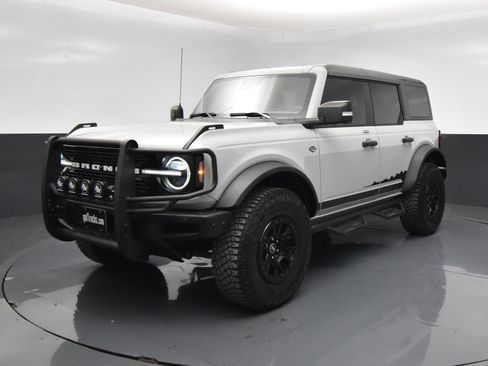 Used 2023 Ford Bronco Wildtrak AWD/4WD image 2