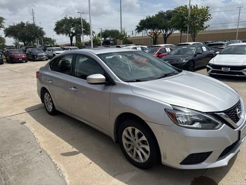 Used 2017 Nissan Sentra SV w/ Style Package FWD image 4