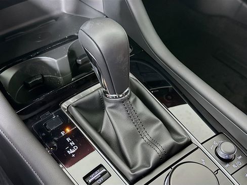New 2026 MAZDA MAZDA3 Hatchback w/Premium Plus Pkg image 22