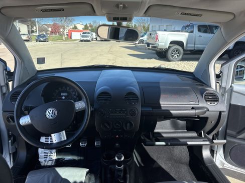 Used 2003 Volkswagen Beetle S image 11