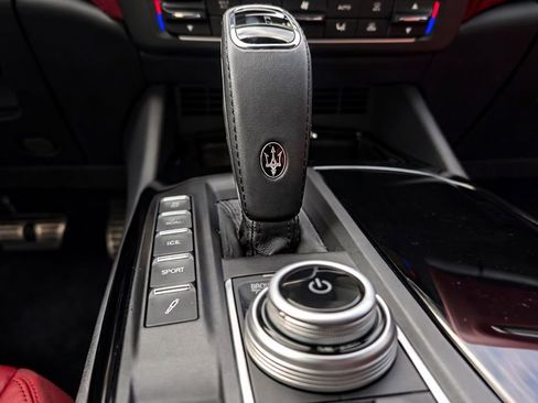 Used 2023 Maserati Levante Modena image 19