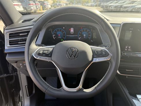 New 2026 Volkswagen Atlas Cross Sport SE image 13