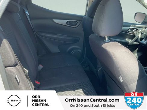 Used 2022 Nissan Rogue Sport S FWD image 12