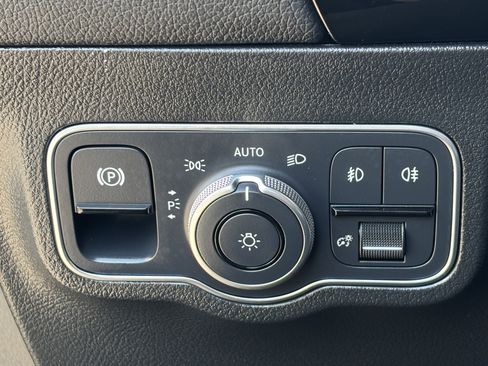 Used 2023 Mercedes-Benz GLA 250 GLA 250 w/ Premium Package image 30