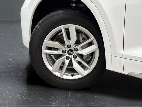 Used 2023 Audi Q5 2.0T Premium w/ Convenience Package image 34