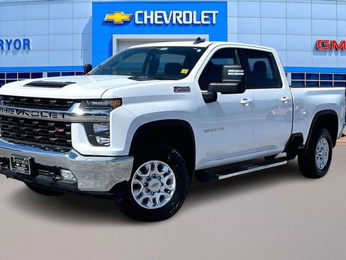 Used 2022 Chevrolet Silverado 2500 LT w/ Convenience Package AWD/4WD image 3